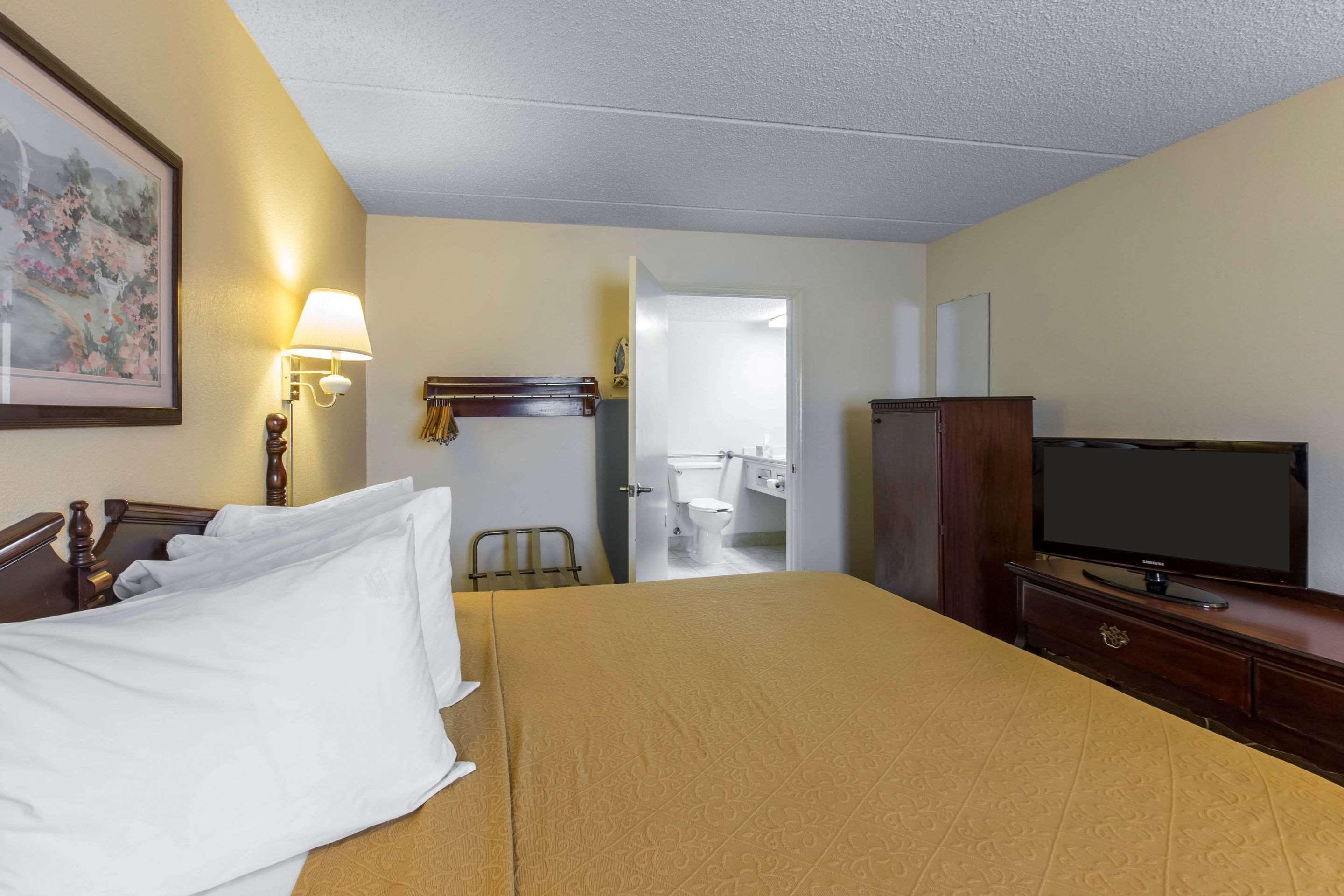 Quality Inn Кордел Екстериор снимка