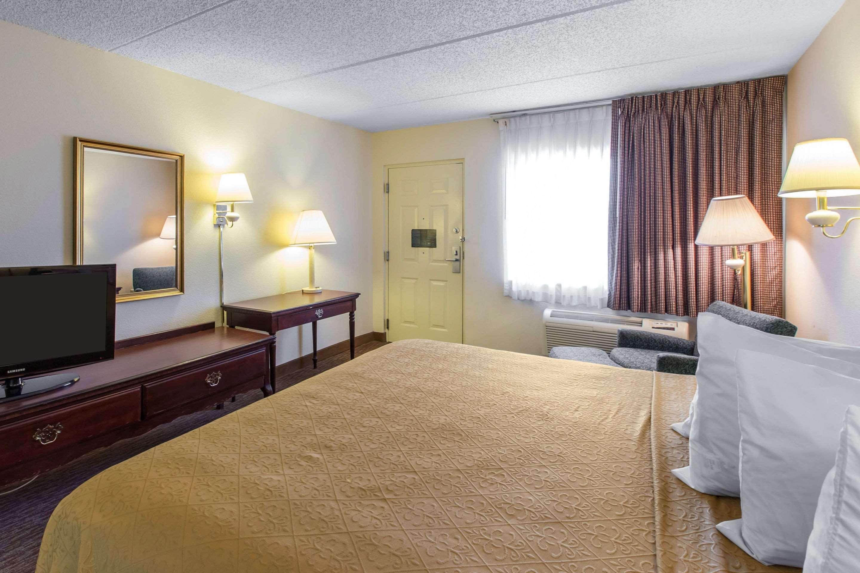 Quality Inn Кордел Екстериор снимка