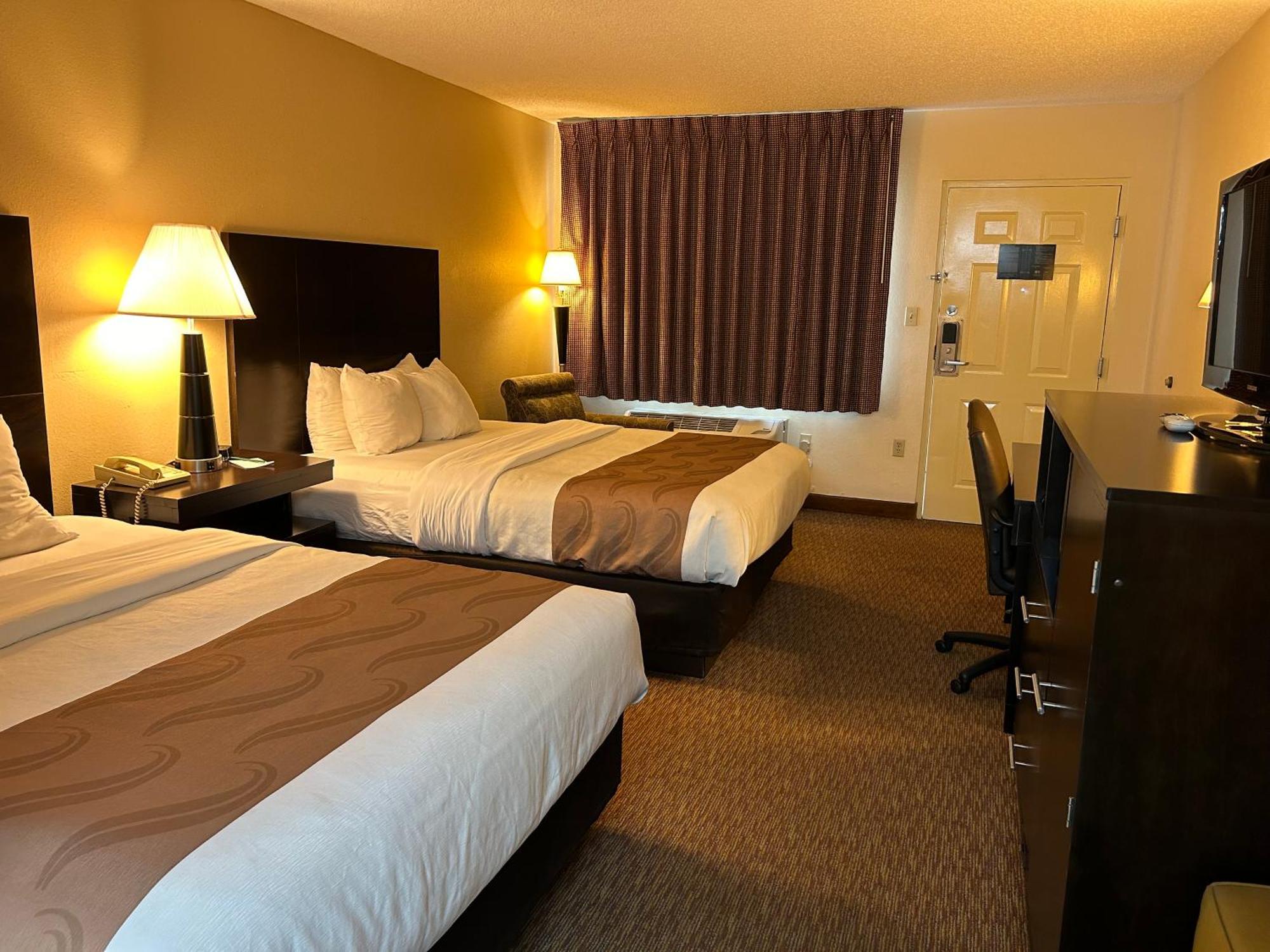 Quality Inn Кордел Екстериор снимка