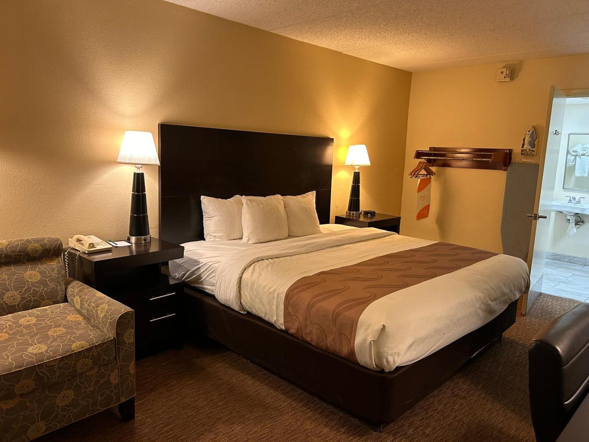 Quality Inn Кордел Екстериор снимка