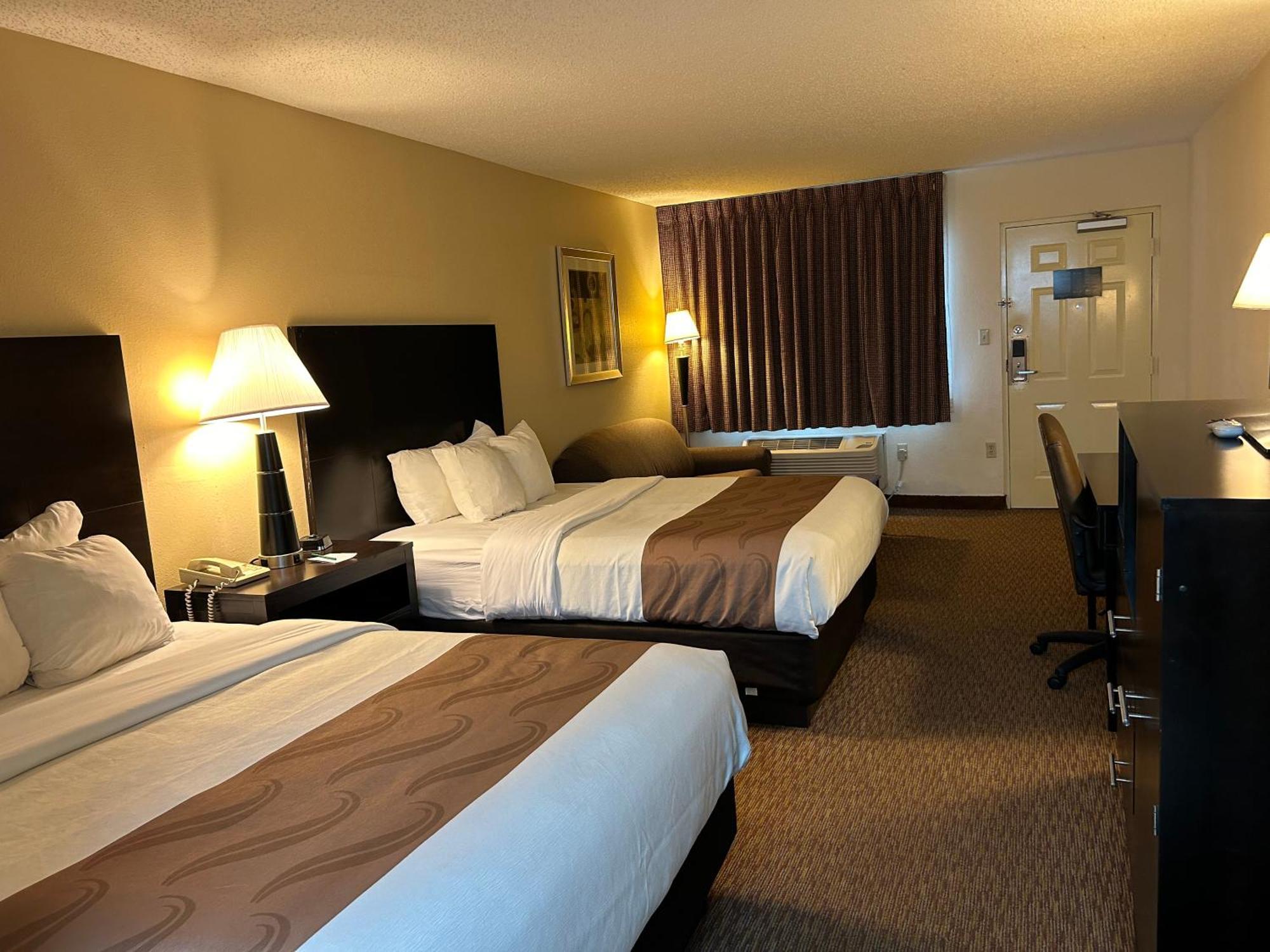 Quality Inn Кордел Екстериор снимка