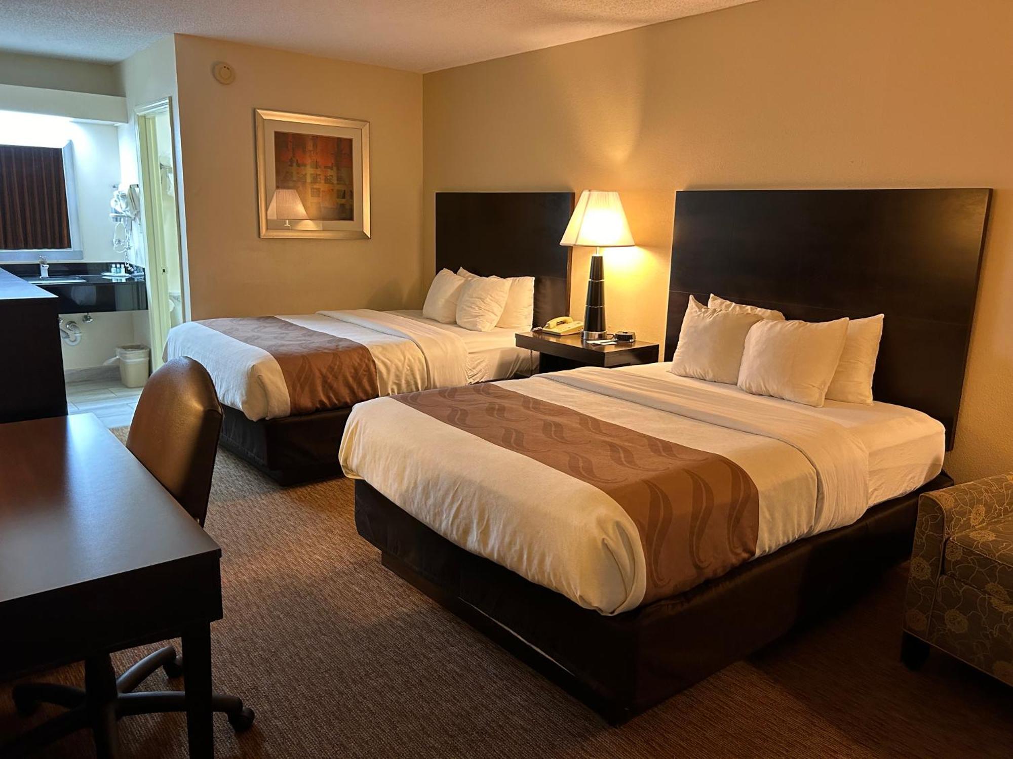 Quality Inn Кордел Екстериор снимка