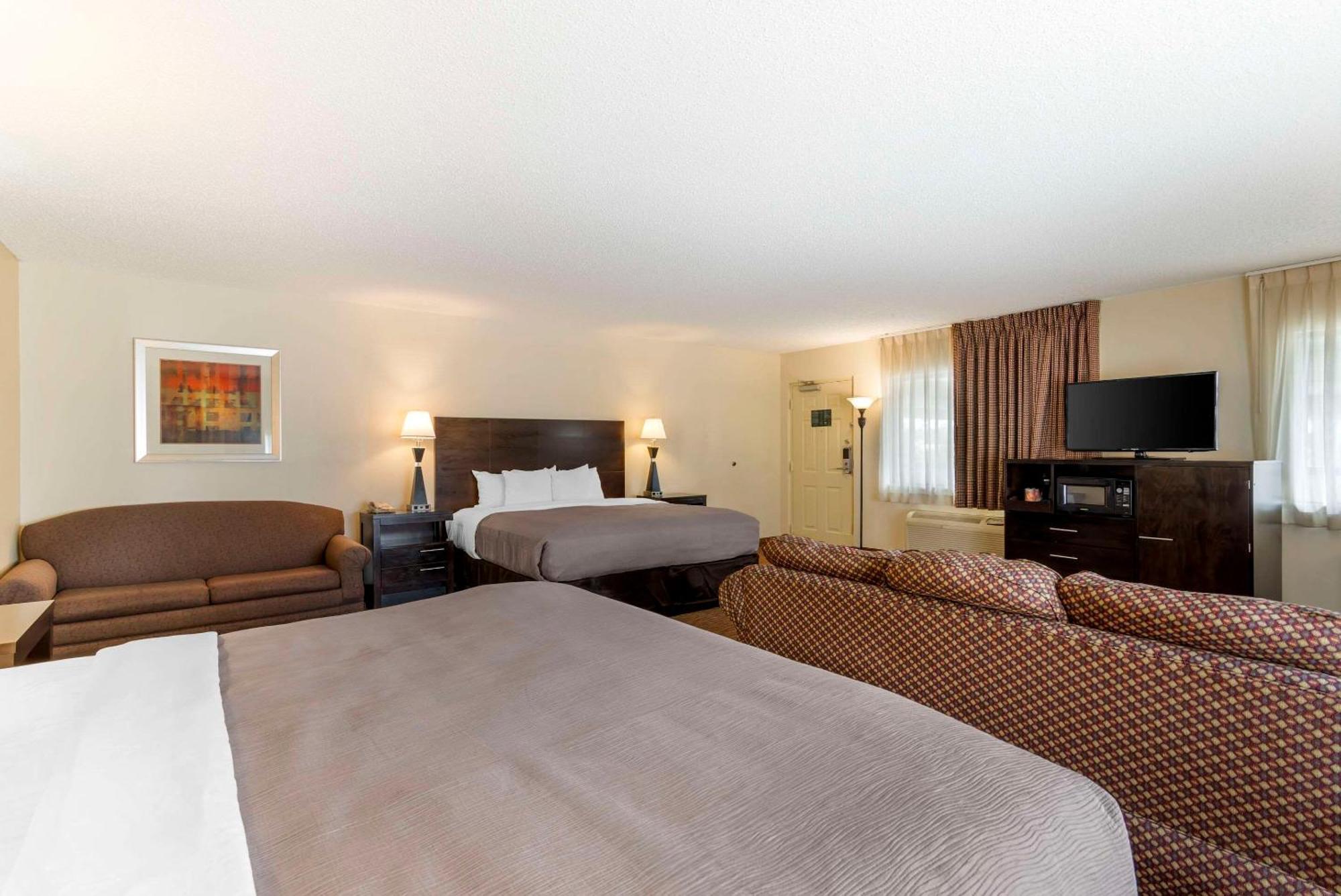 Quality Inn Кордел Екстериор снимка