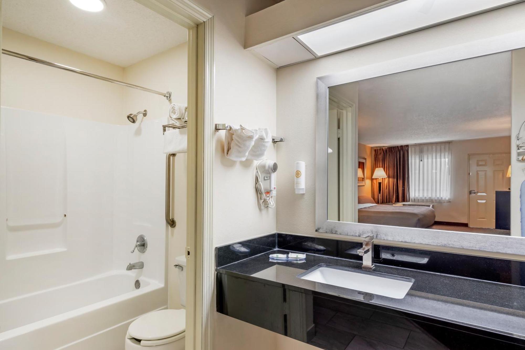 Quality Inn Кордел Екстериор снимка