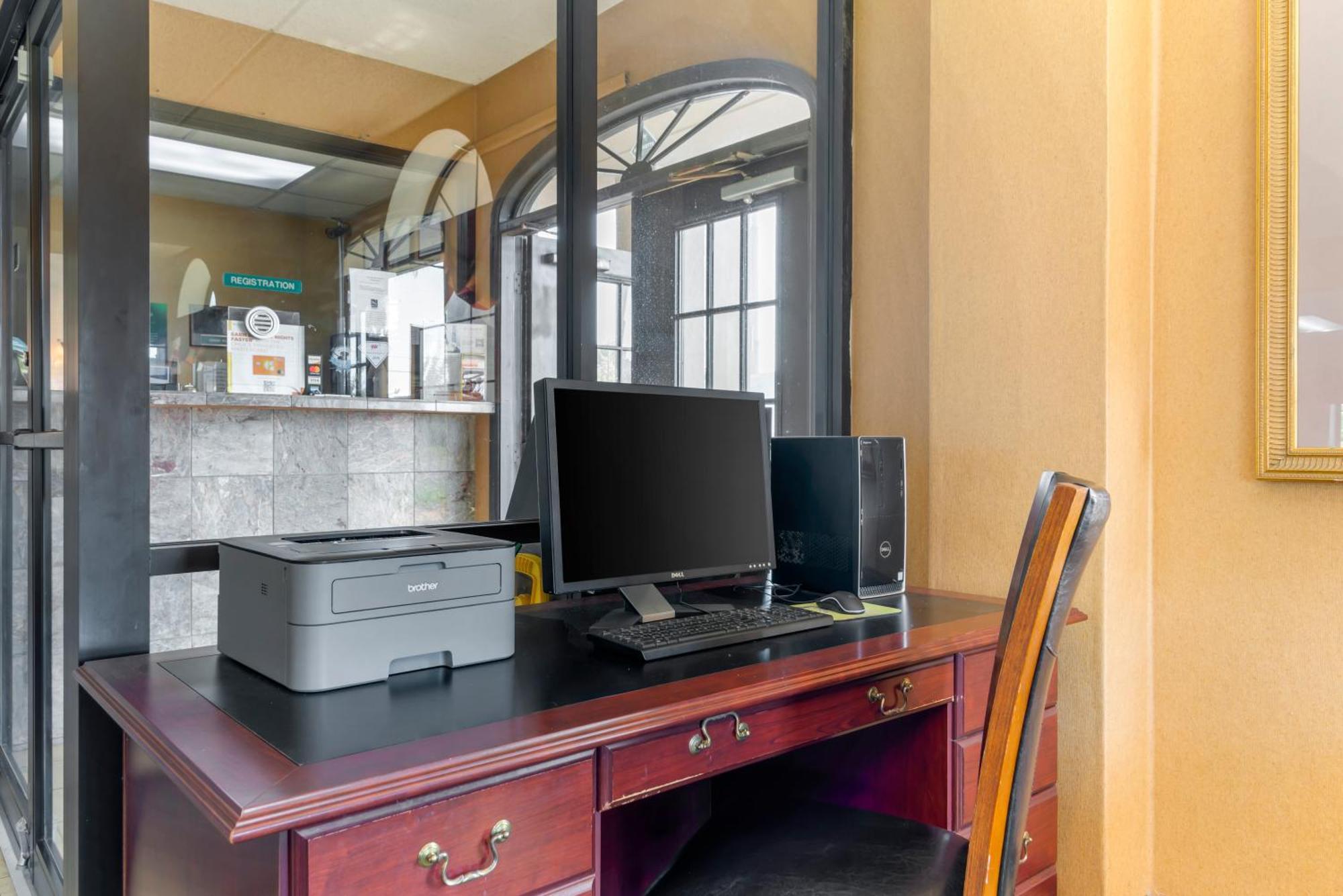 Quality Inn Кордел Екстериор снимка