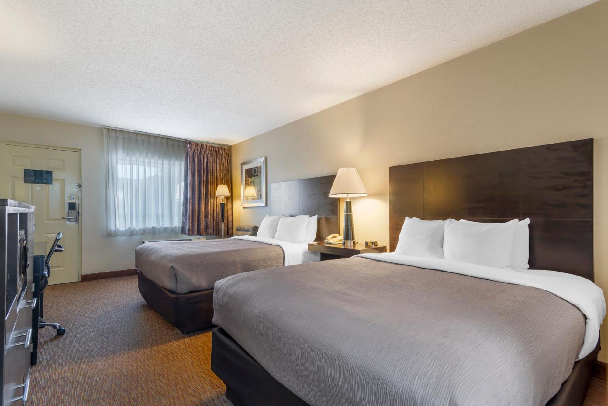 Quality Inn Кордел Екстериор снимка